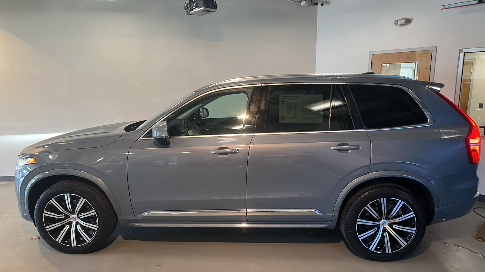 2022 Volvo XC90 T6 Inscription 2