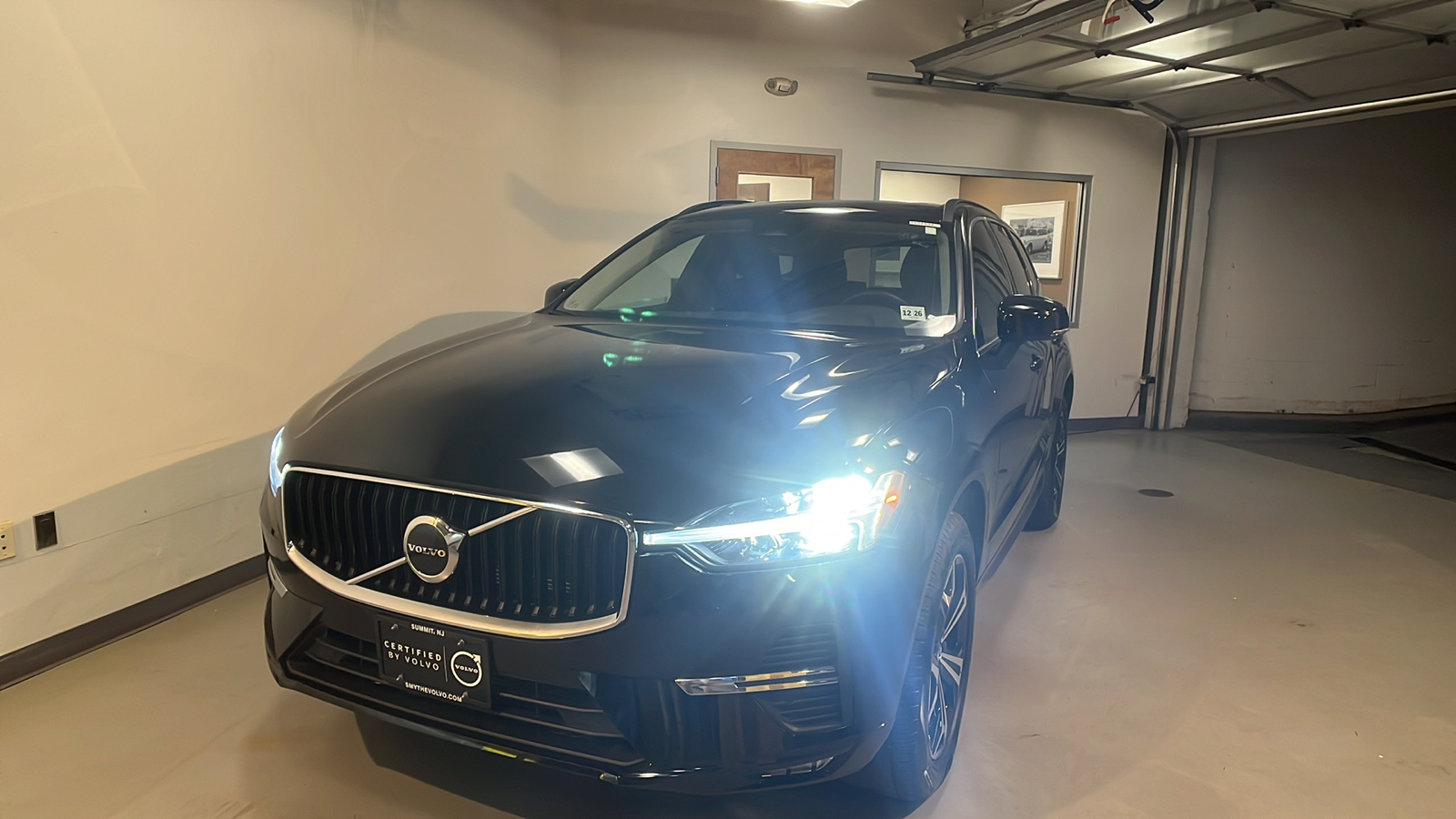 2022 Volvo XC60 B5 Momentum 1