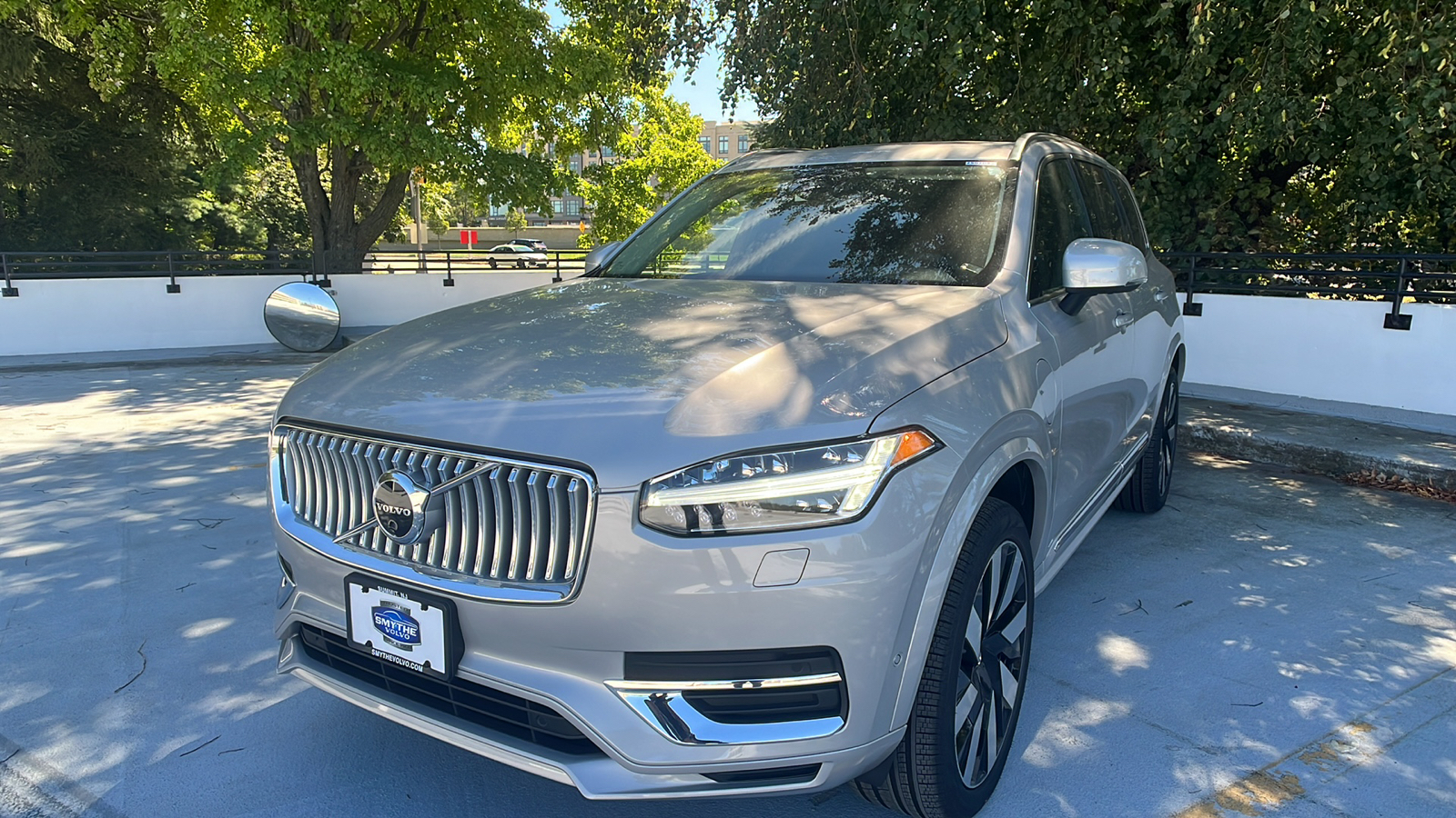 2025 Volvo XC90 Plug-In Hybrid T8 Plus 1