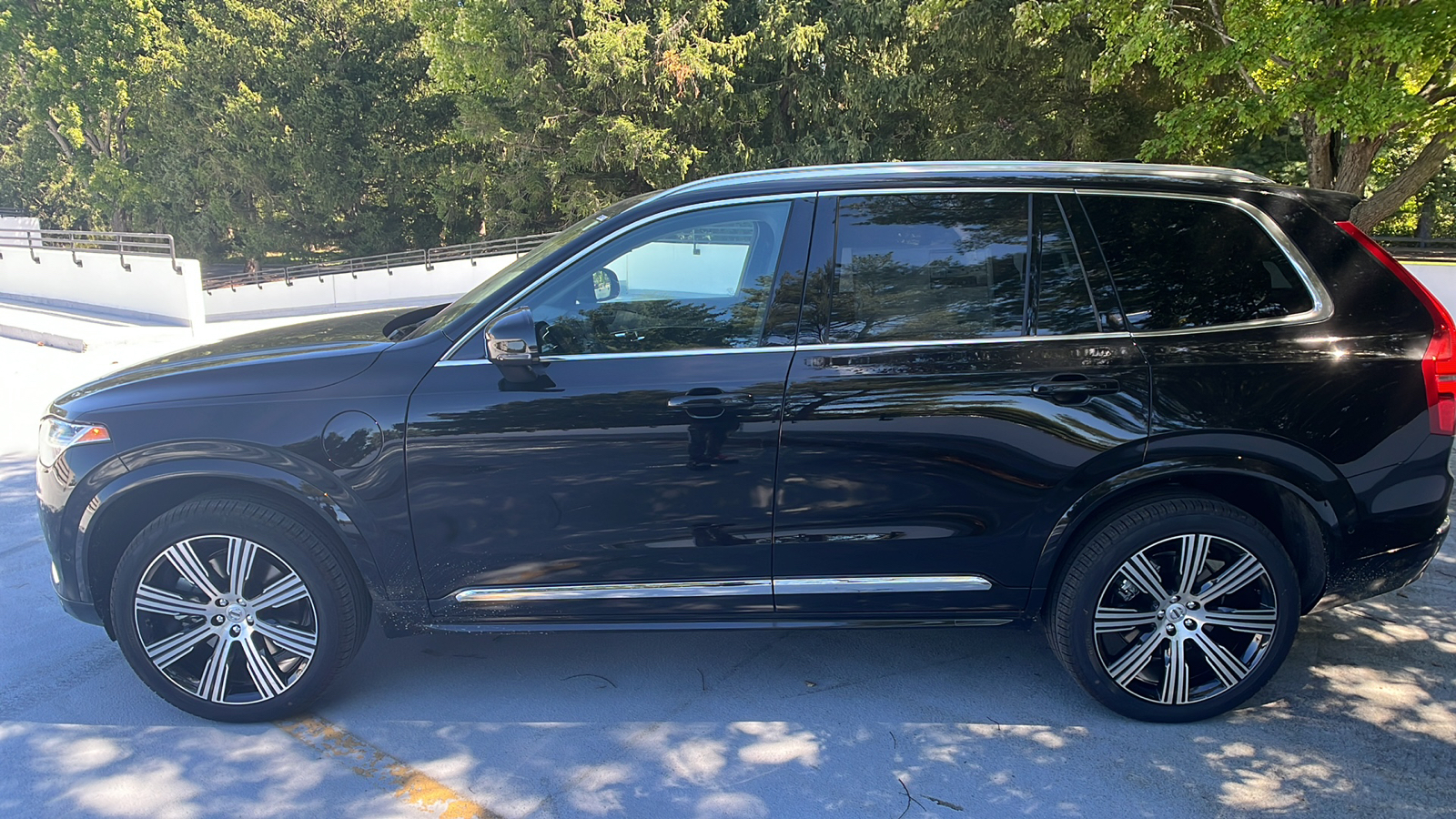 2025 Volvo XC90 Plug-In Hybrid T8 Ultra 2