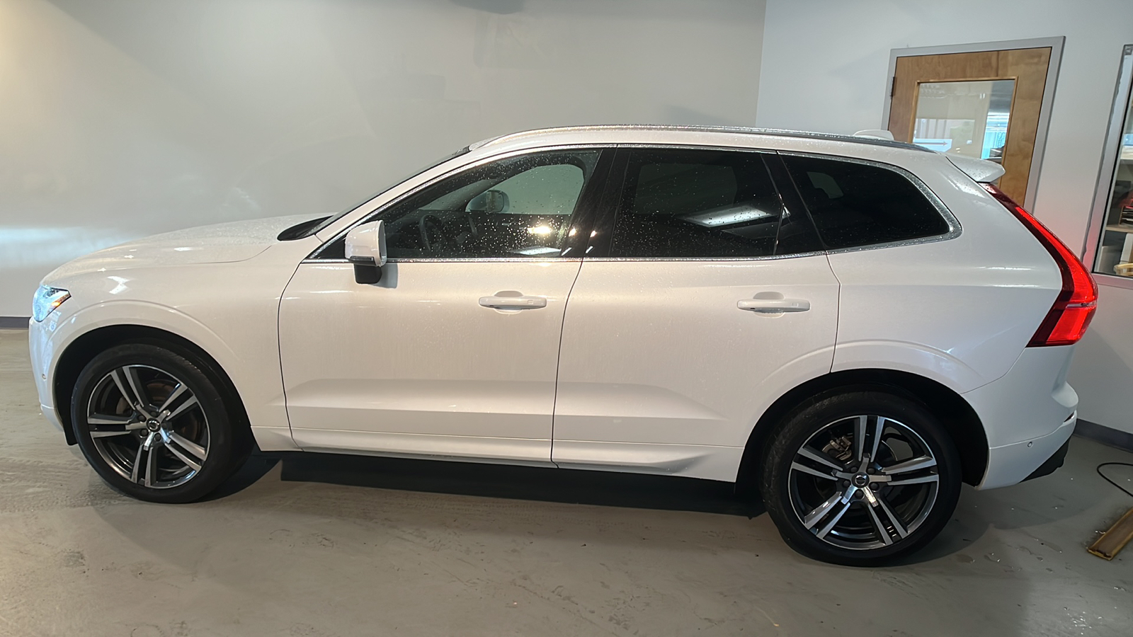 2019 Volvo XC60 T5 Momentum 2