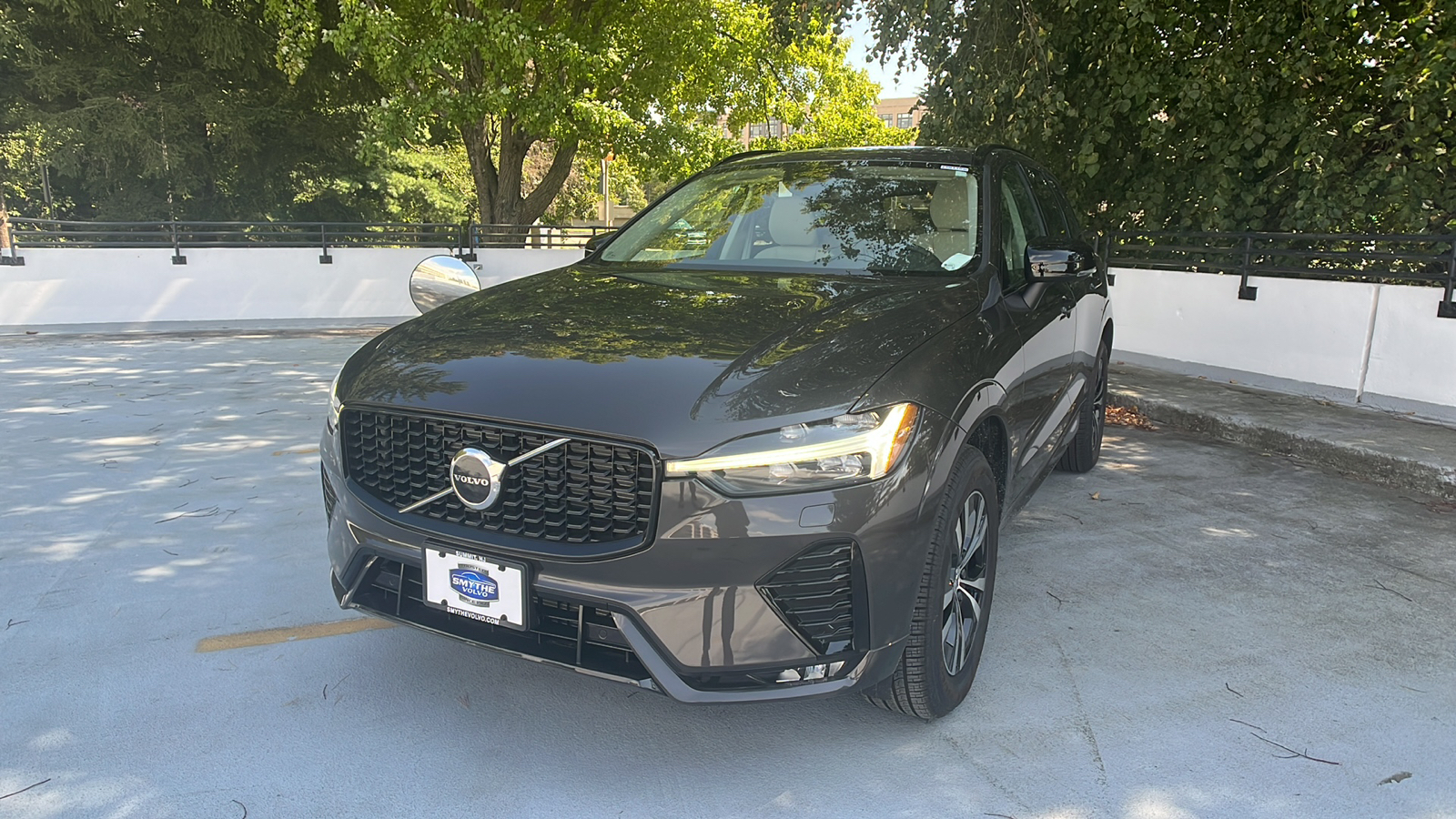 2025 Volvo XC60 B5 Core 1