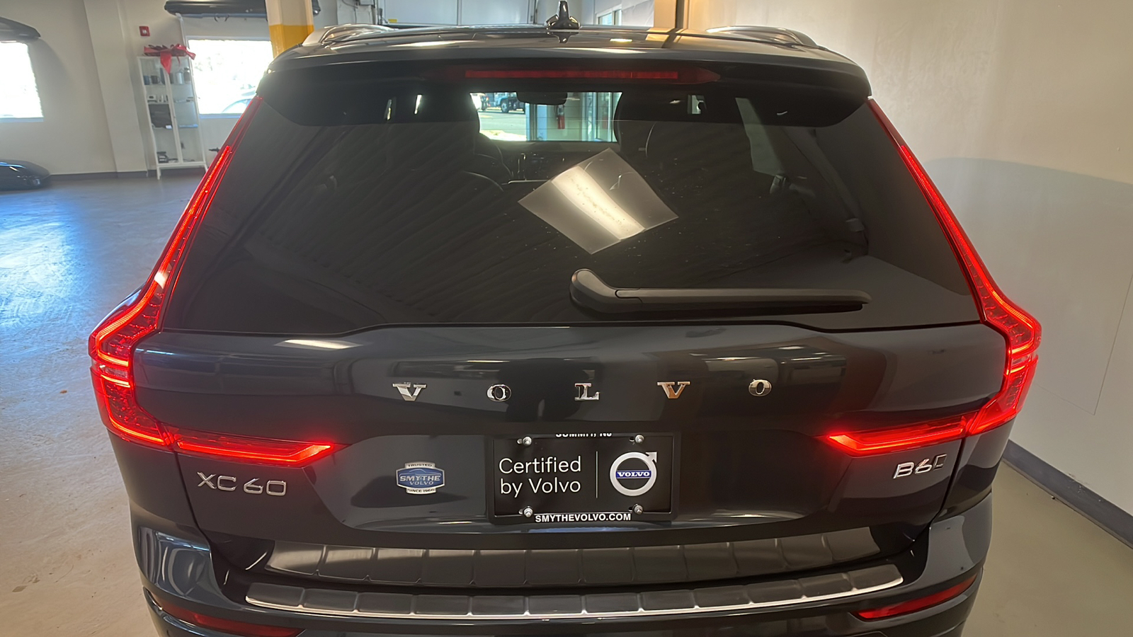 2022 Volvo XC60 B6 Inscription 4