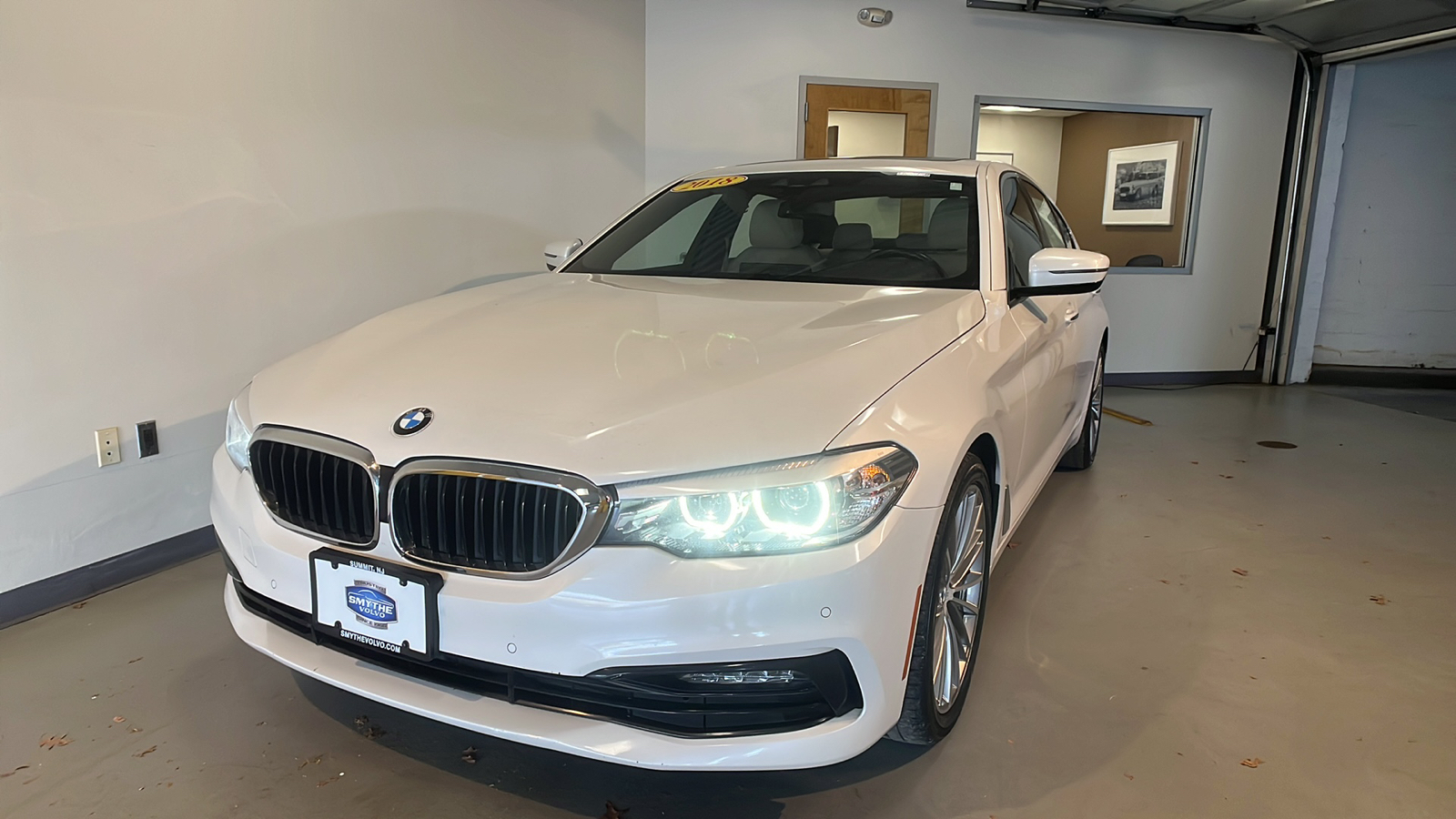 2018 BMW 5 Series 530i 1