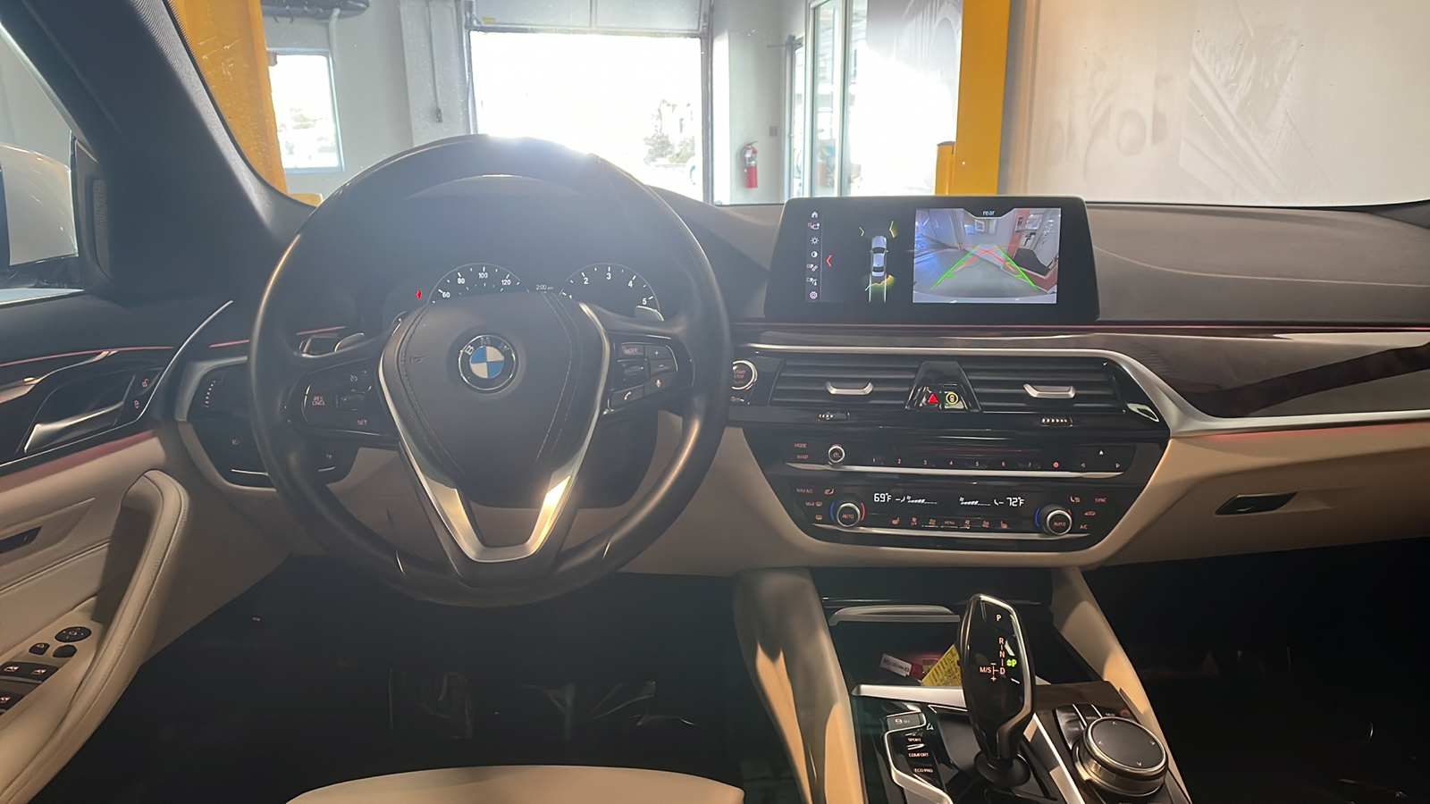 2018 BMW 5 Series 530i 10