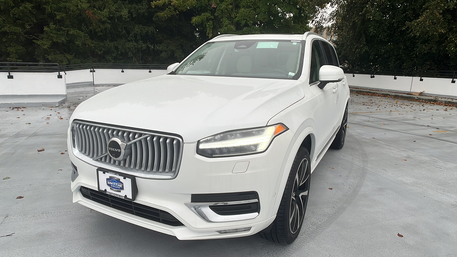 2025 Volvo XC90 B5 Plus 1