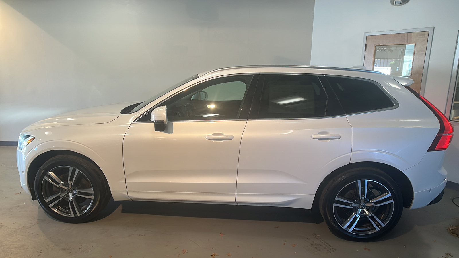 2018 Volvo XC60 T5 Momentum 2