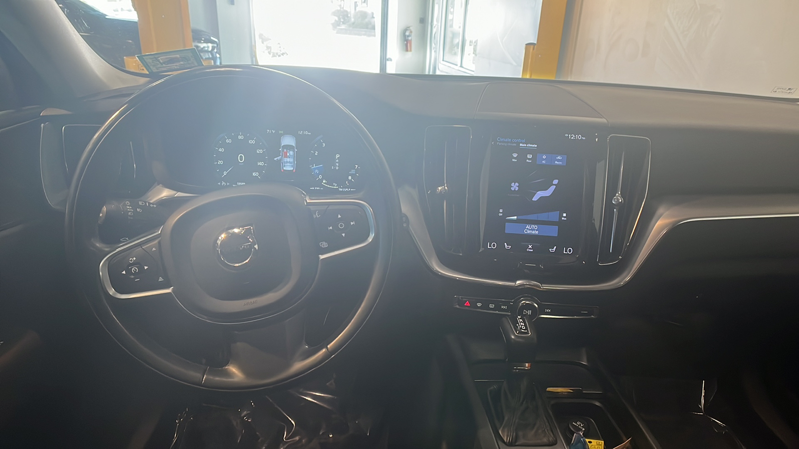 2018 Volvo XC60 T5 Momentum 10