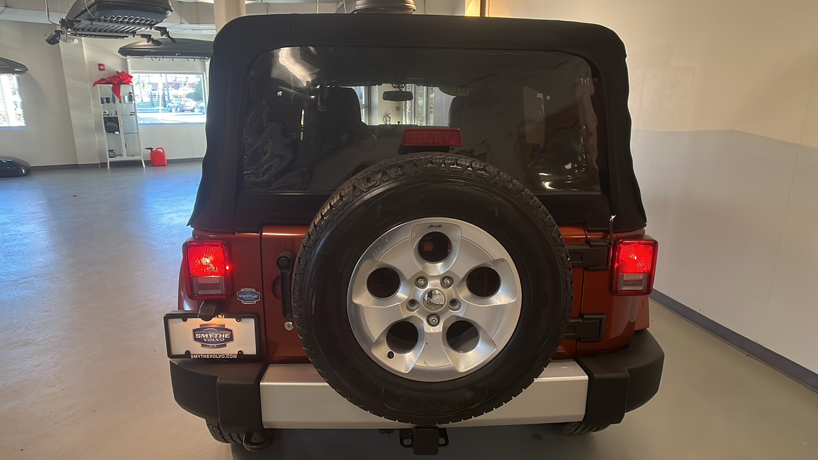 2014 Jeep Wrangler Unlimited Sahara 4