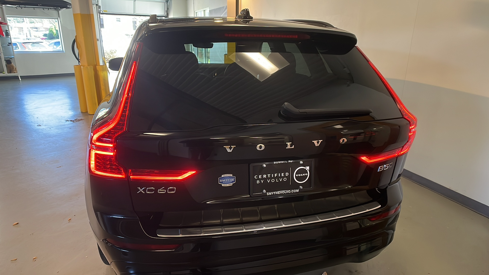 2022 Volvo XC60 B5 Momentum 4