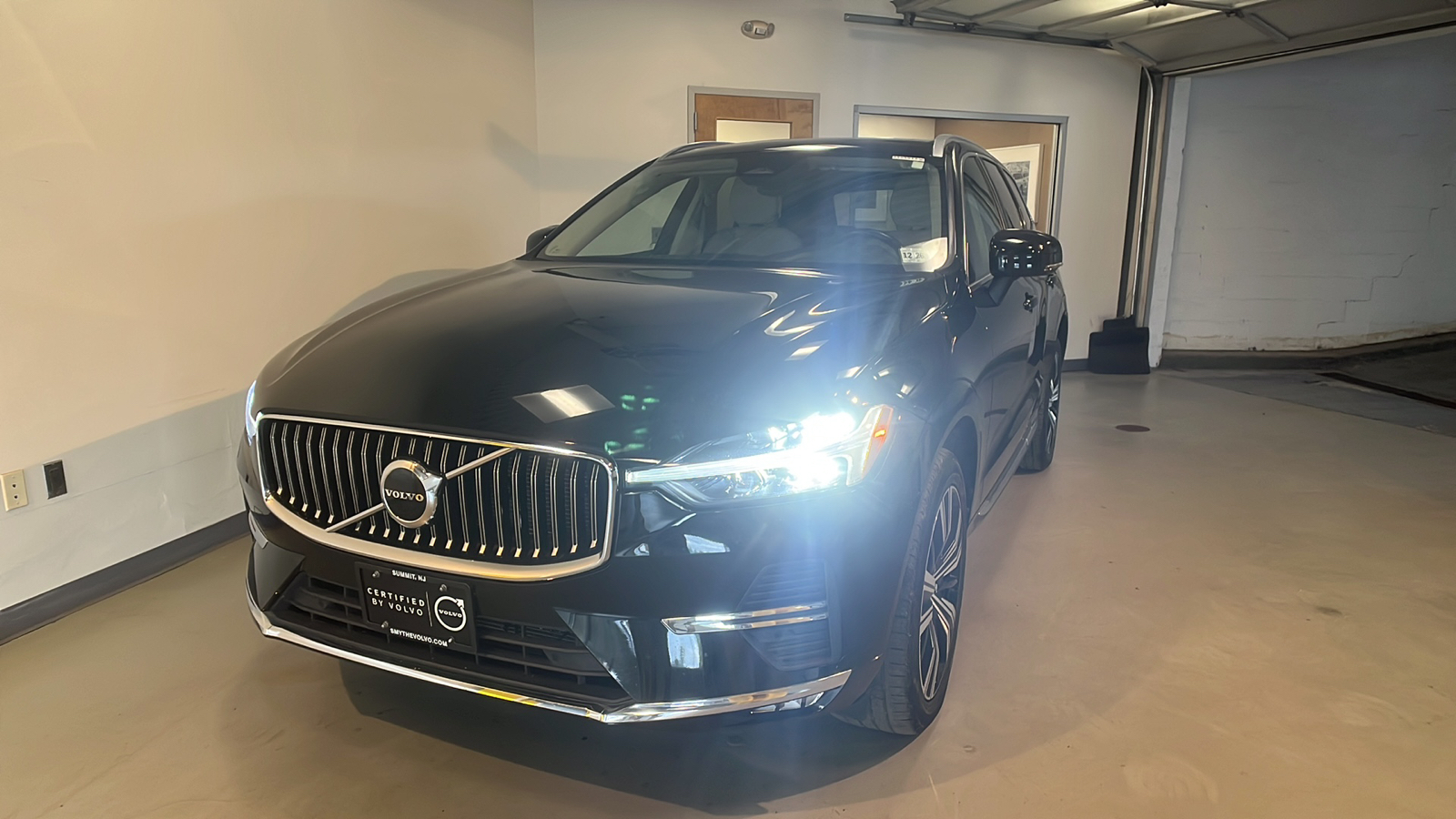 2022 Volvo XC60 B6 Inscription 1