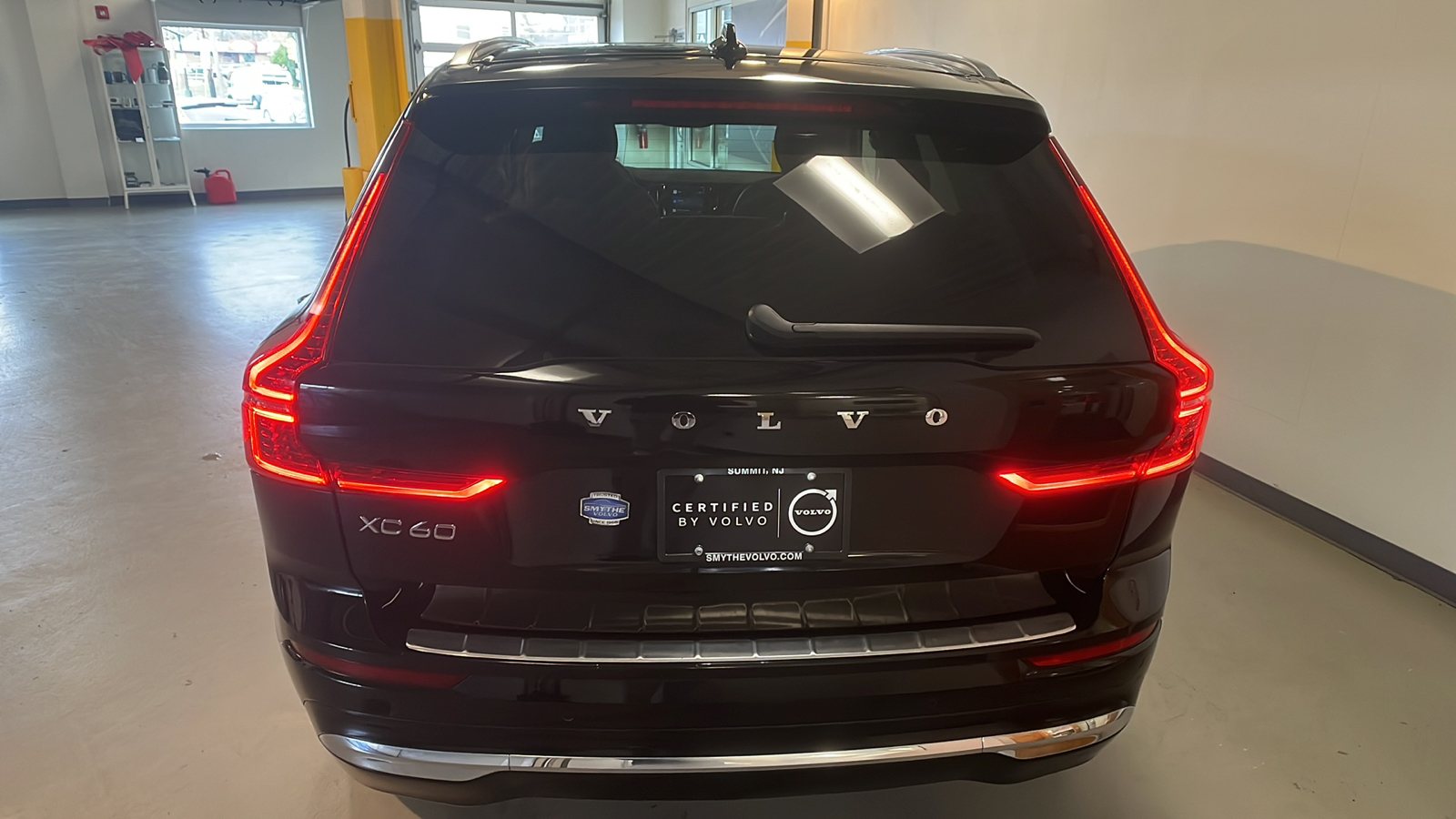 2022 Volvo XC60 B6 Inscription 4