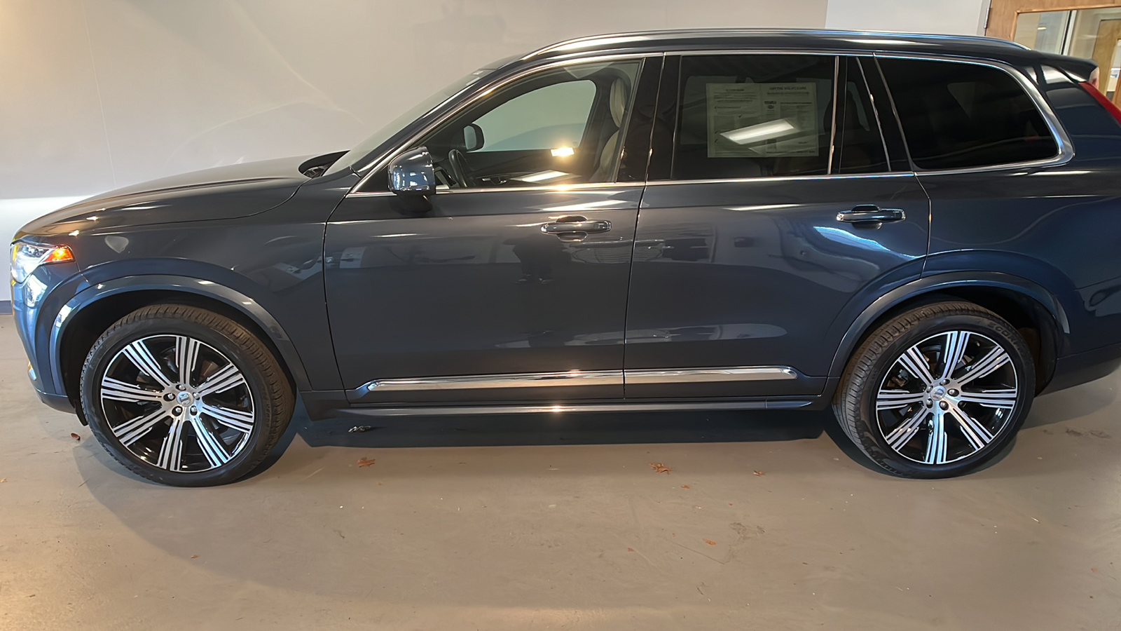 2022 Volvo XC90 T6 Inscription 2