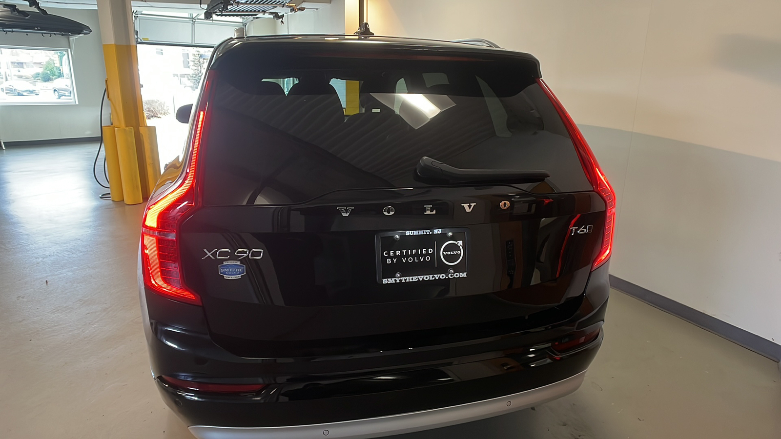 2022 Volvo XC90 T6 Momentum 4