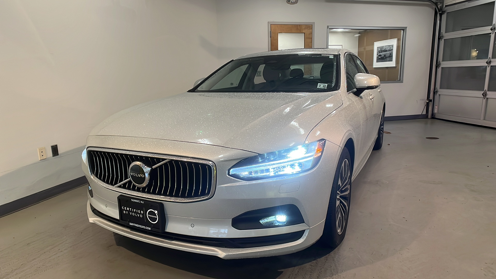 2022 Volvo S90 B6 Momentum 1