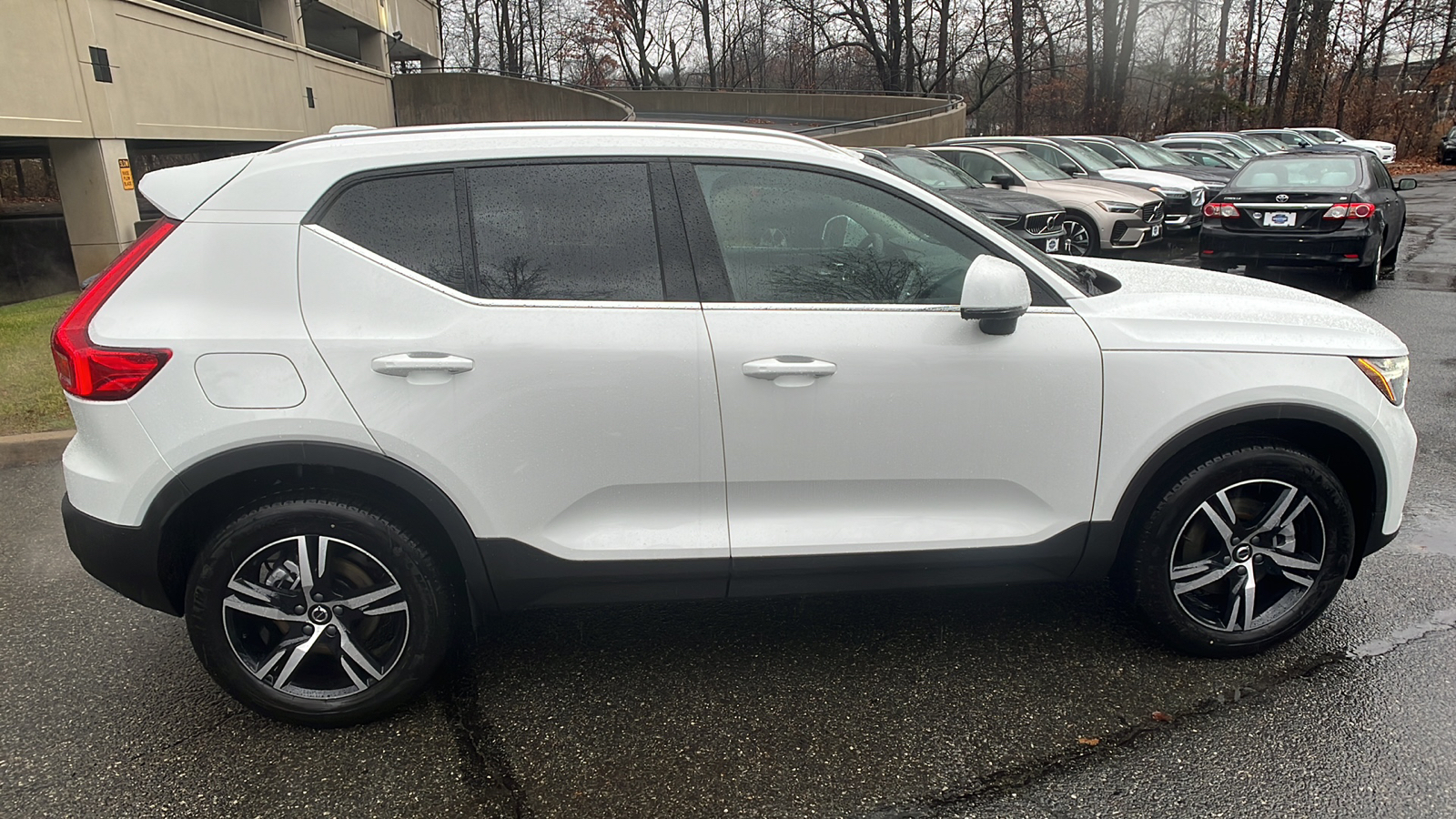 2025 Volvo XC40 B5 Core 7