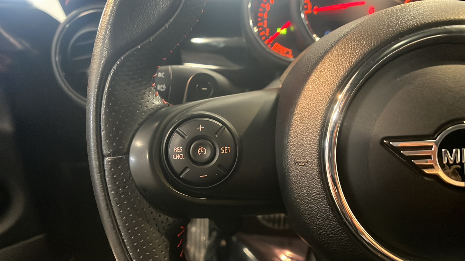 2019 MINI John Cooper Works Iconic 10