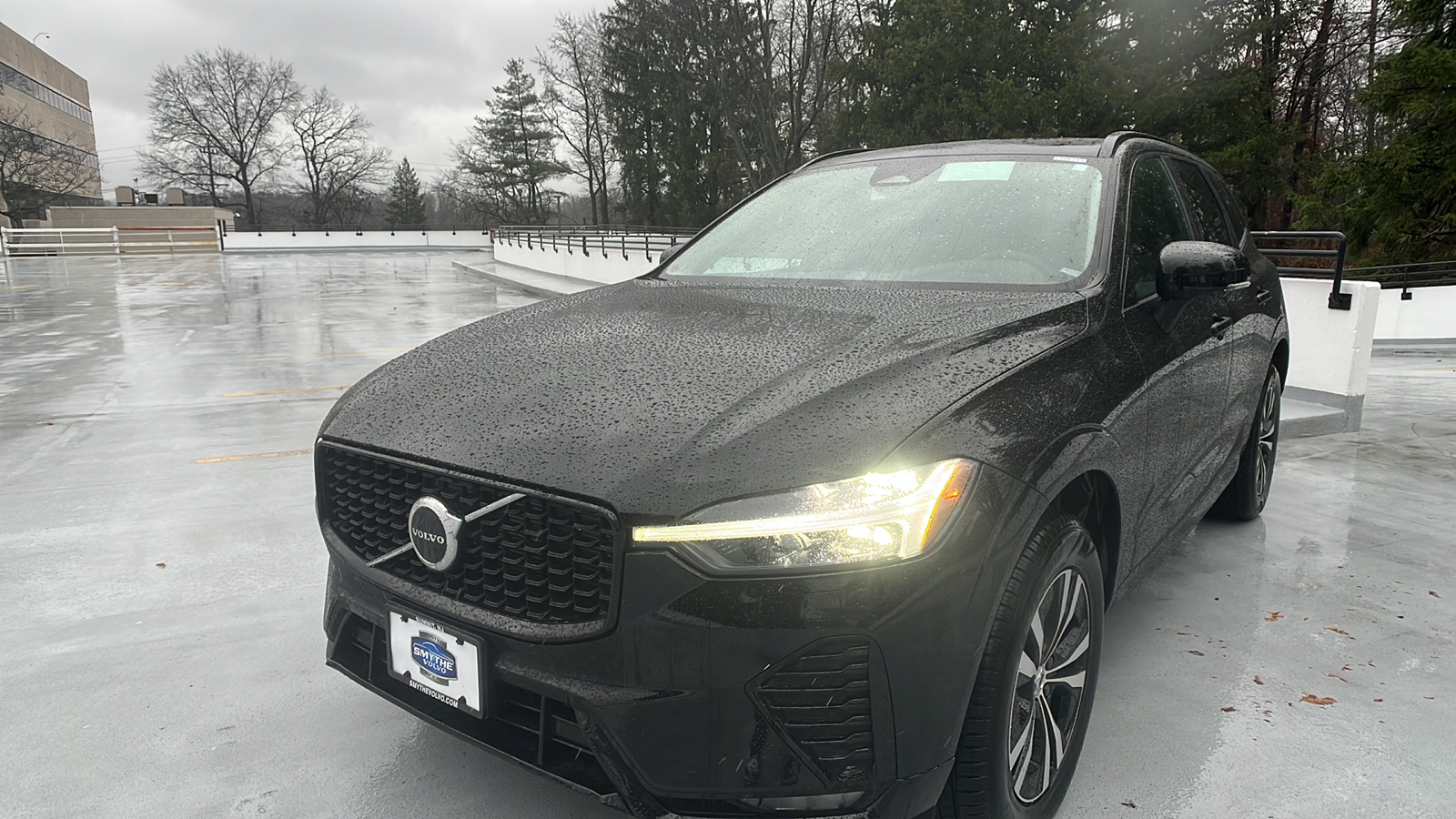 2025 Volvo XC60 B5 Core 1