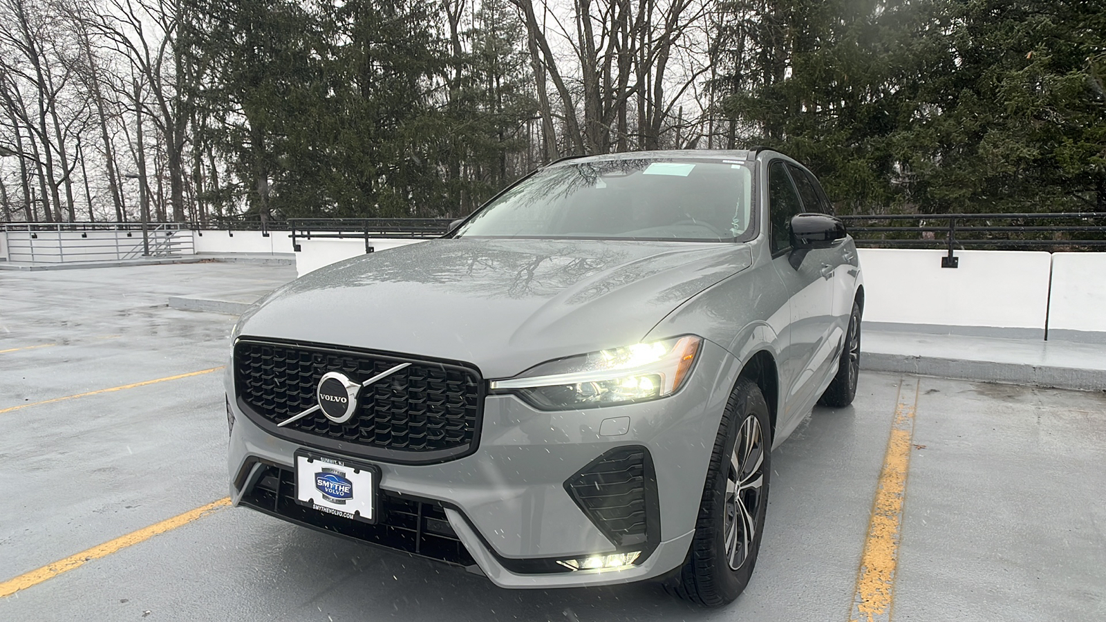 2025 Volvo XC60 B5 Core 1