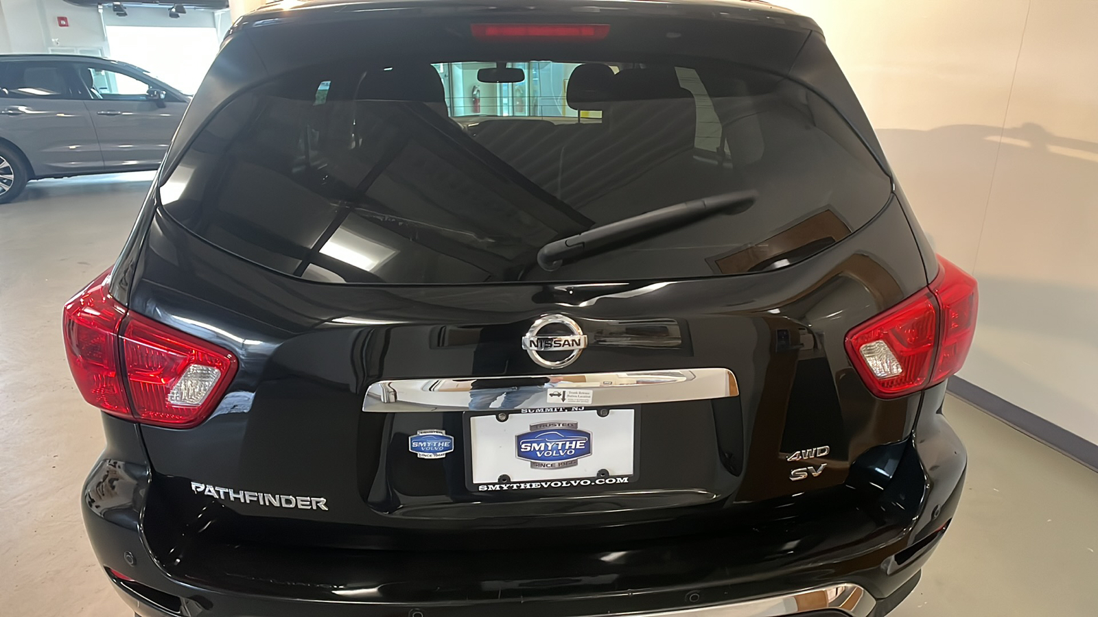 2019 Nissan Pathfinder SV 4