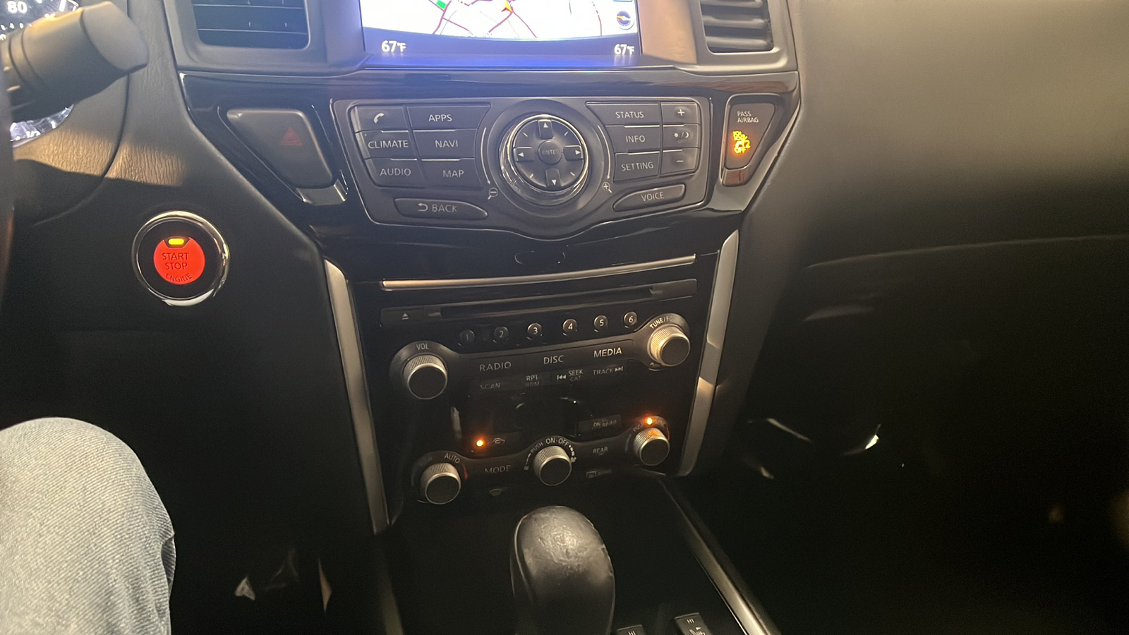 2019 Nissan Pathfinder SV 19