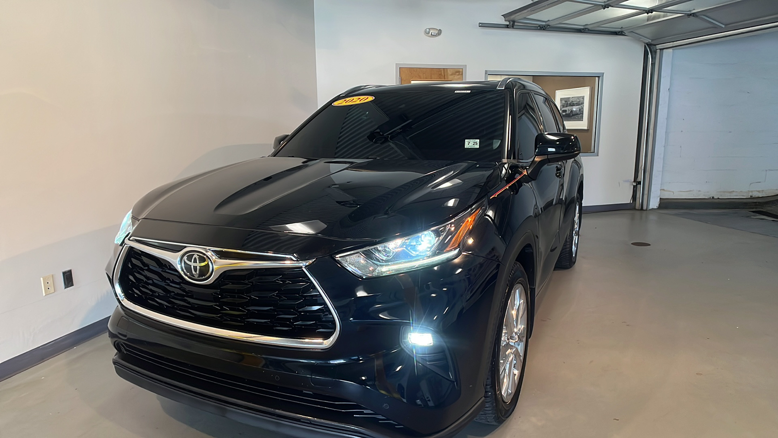 2020 Toyota Highlander Limited 1