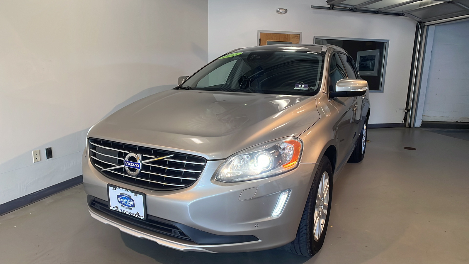 2015 Volvo XC60 T5 Platinum 1