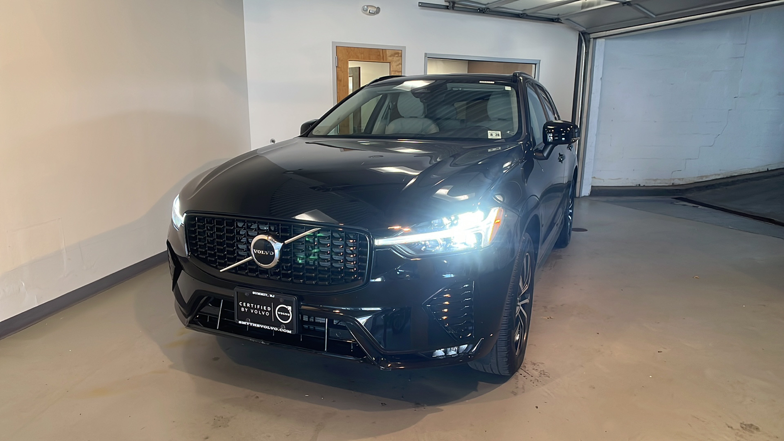 2024 Volvo XC60 B5 Core 1