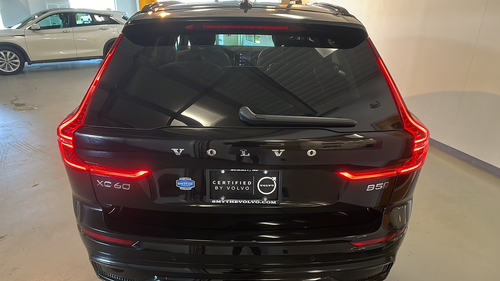 2024 Volvo XC60 B5 Core 4