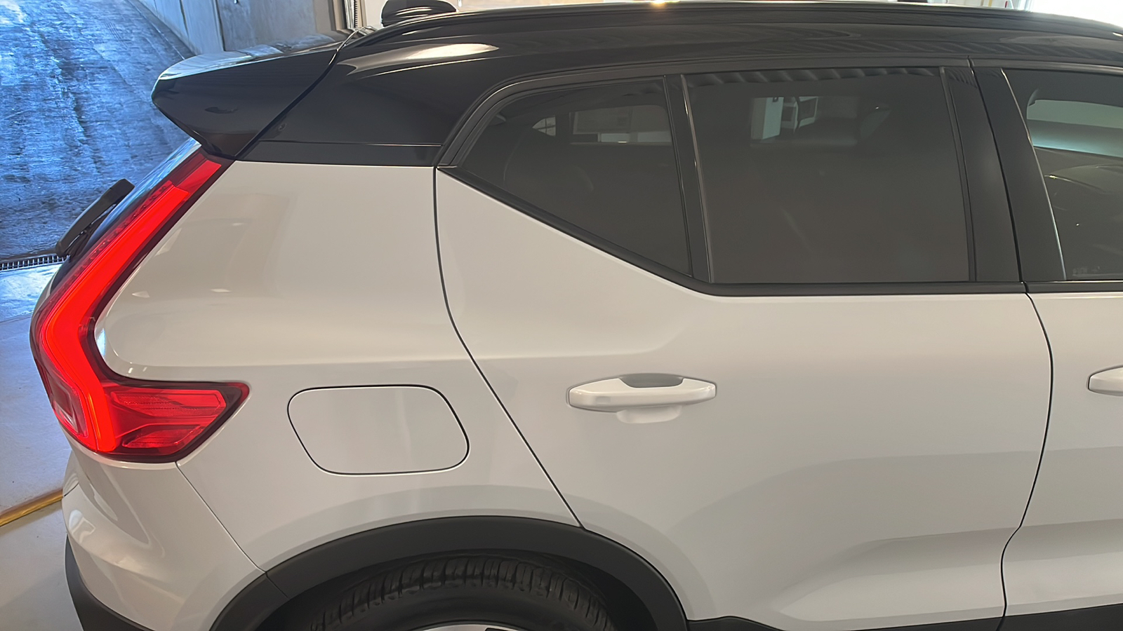 2021 Volvo XC40 R-Design 8