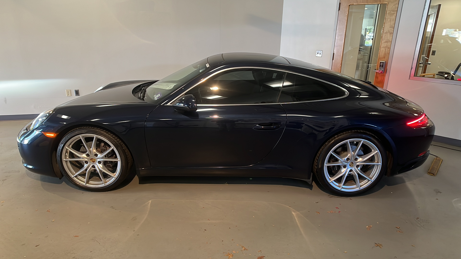 2017 Porsche 911 Carrera 2