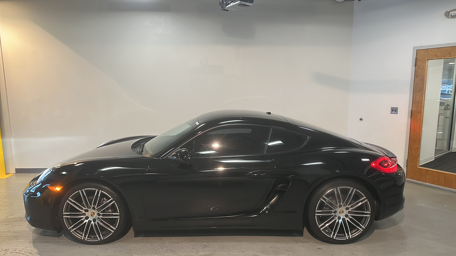 2016 Porsche Cayman Black Edition 2