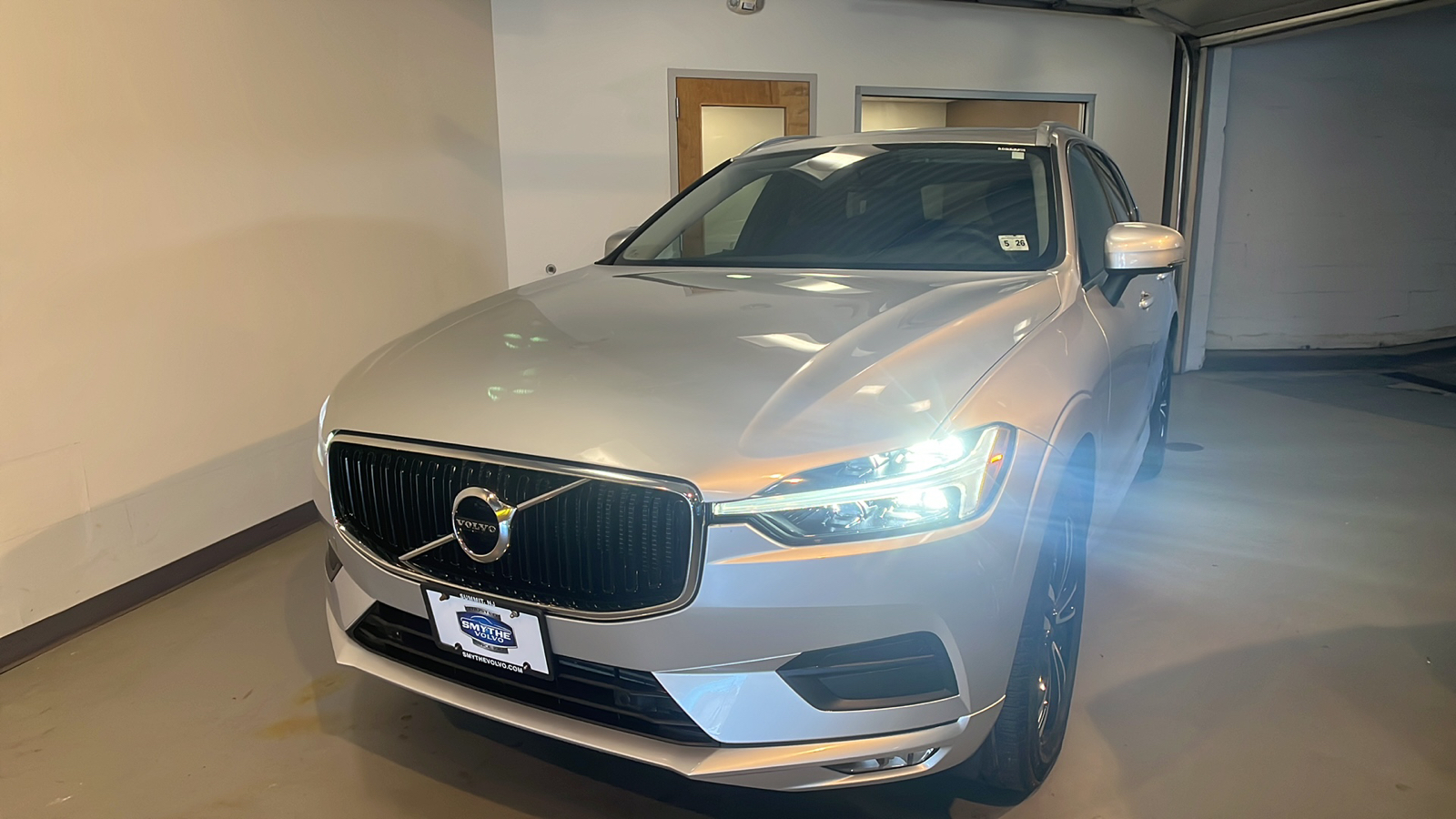 2021 Volvo XC60 T5 Momentum 1