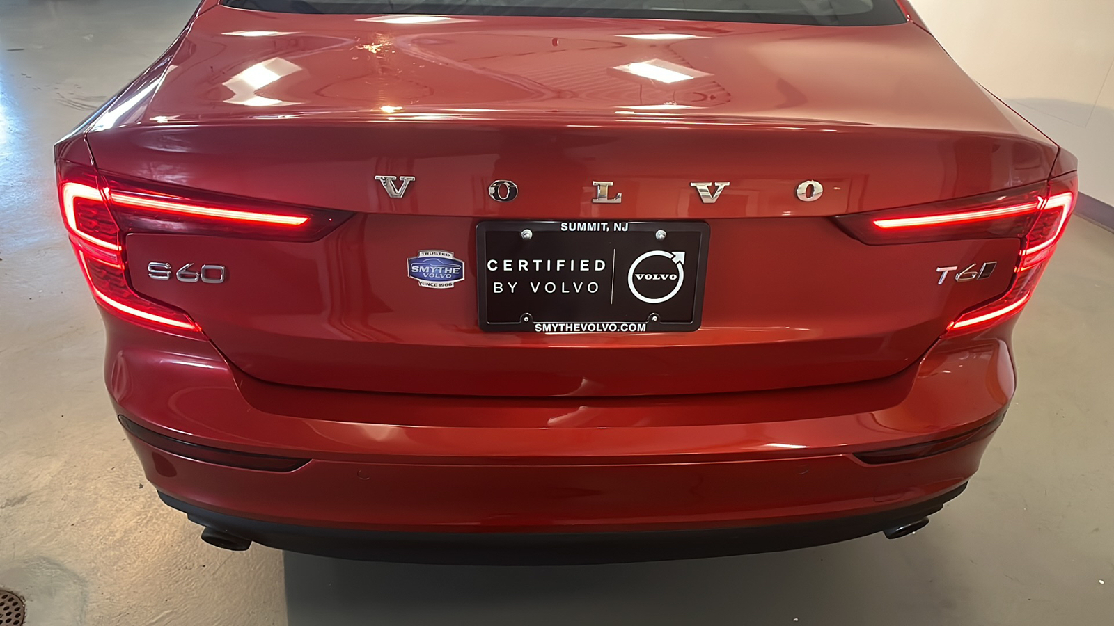 2021 Volvo S60 T6 Momentum 4