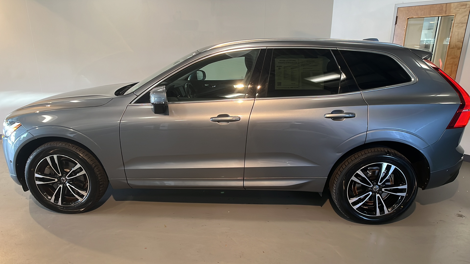 2018 Volvo XC60 T6 Momentum 2