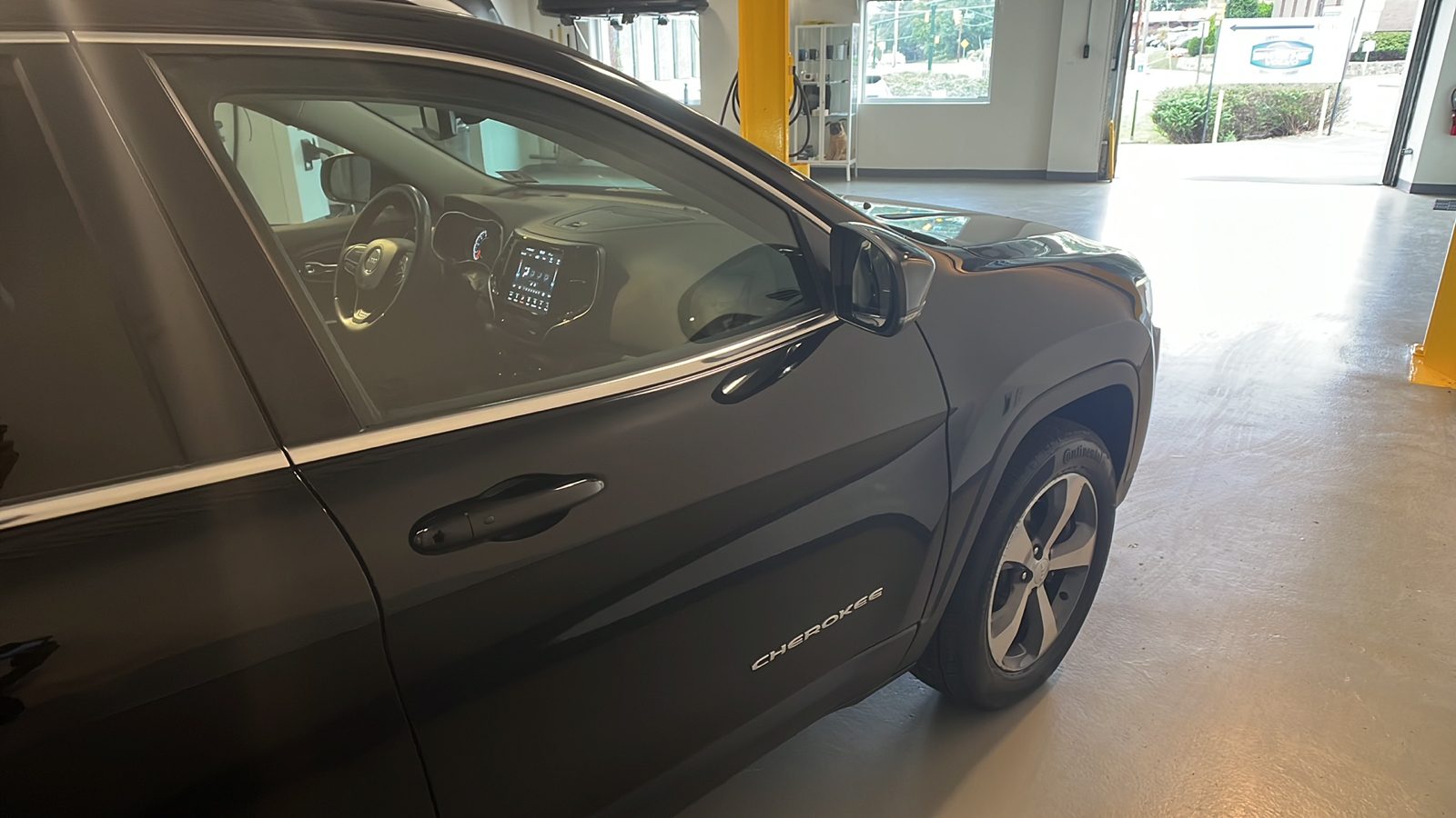 2019 Jeep Cherokee  7