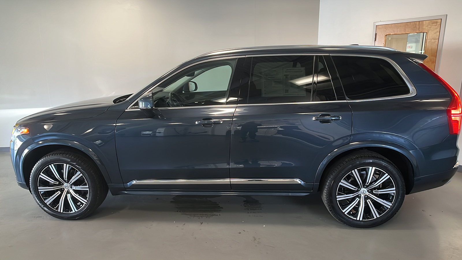 2022 Volvo XC90 T6 Inscription 2