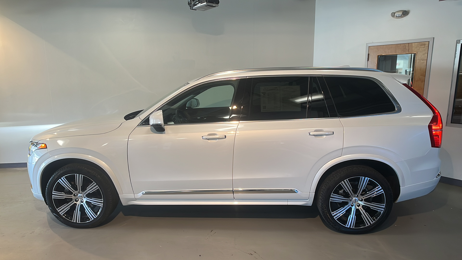 2022 Volvo XC90 T6 Inscription 2