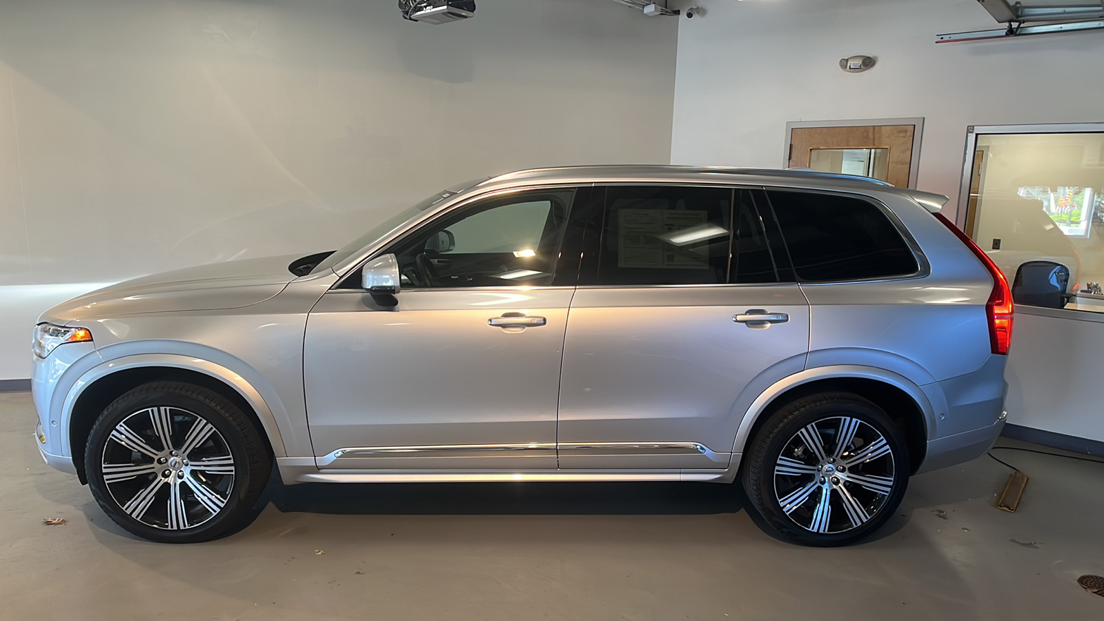 2022 Volvo XC90 T6 Inscription 2