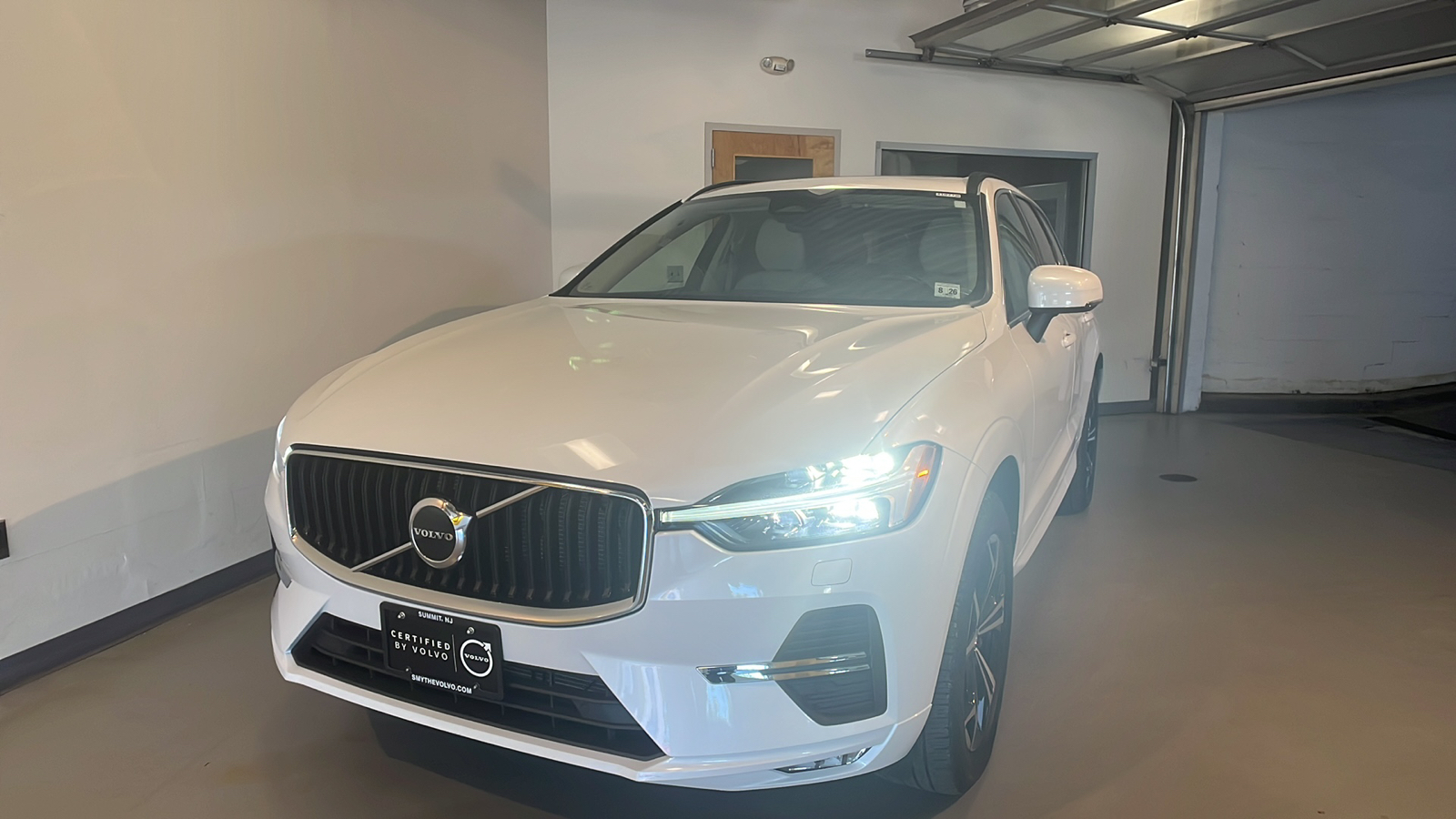 2022 Volvo XC60 B5 Momentum 1