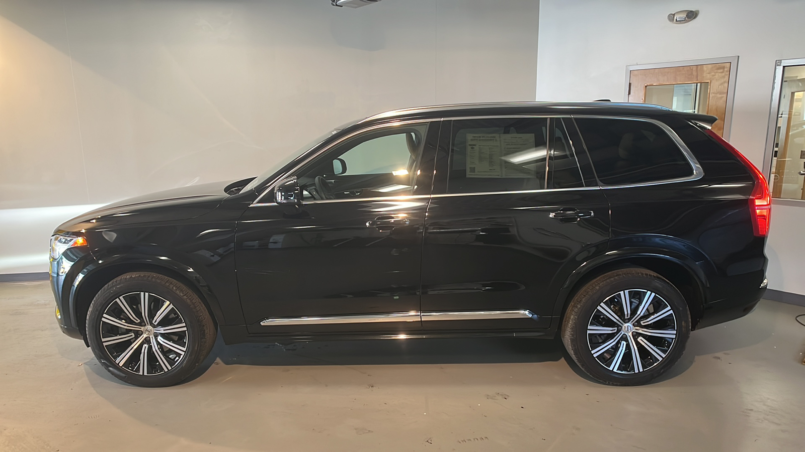 2022 Volvo XC90 T6 Inscription 2