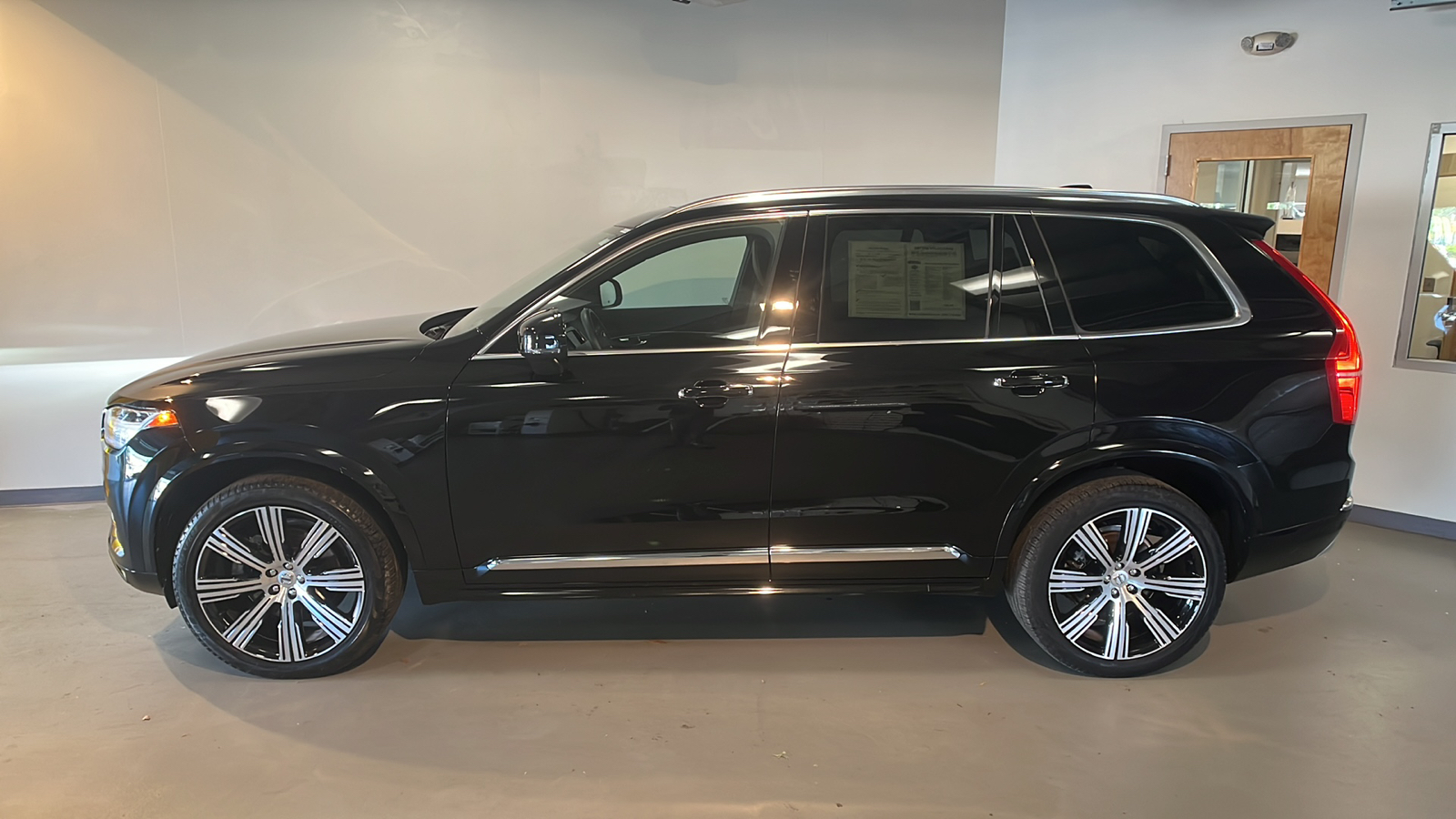 2022 Volvo XC90 T6 Inscription 2