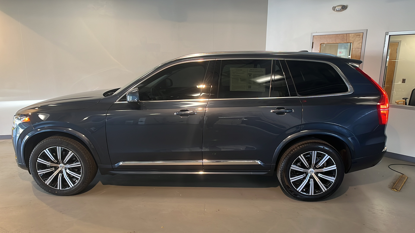 2022 Volvo XC90 T6 Inscription 2