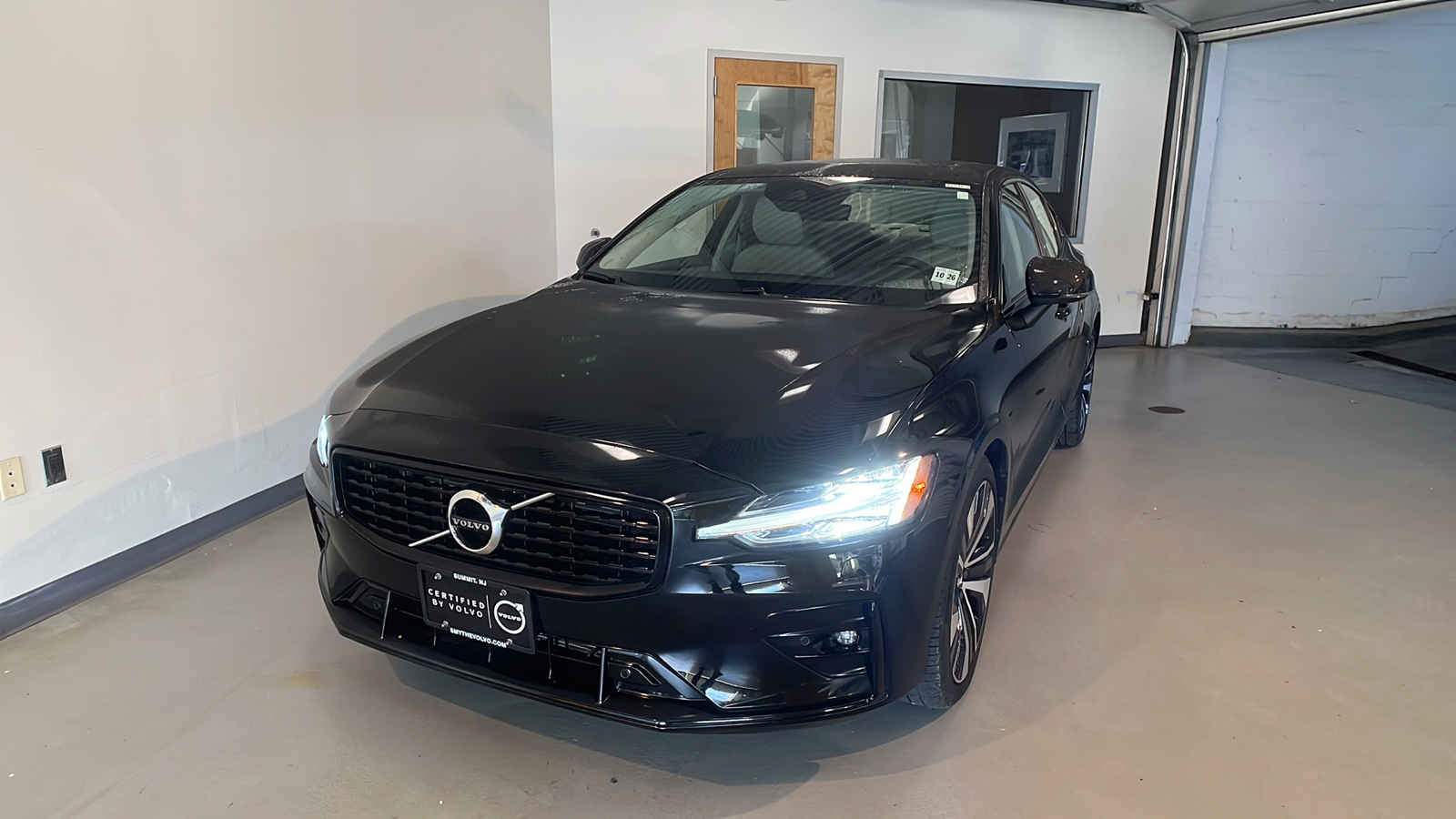 2022 Volvo S60 B5 Momentum 1