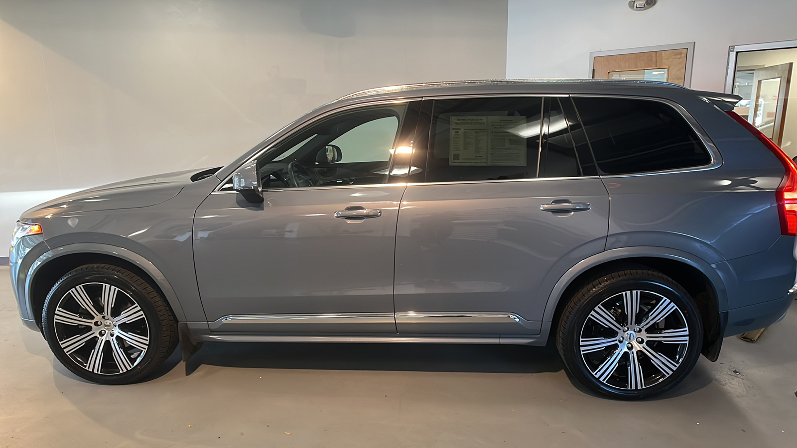 2022 Volvo XC90 T6 Inscription 2