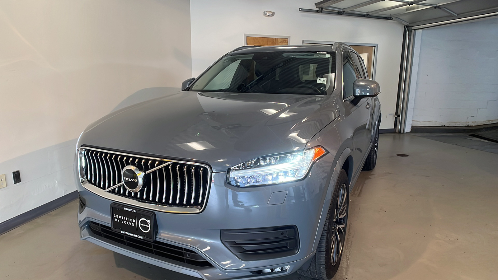 2022 Volvo XC90 T6 Momentum 1