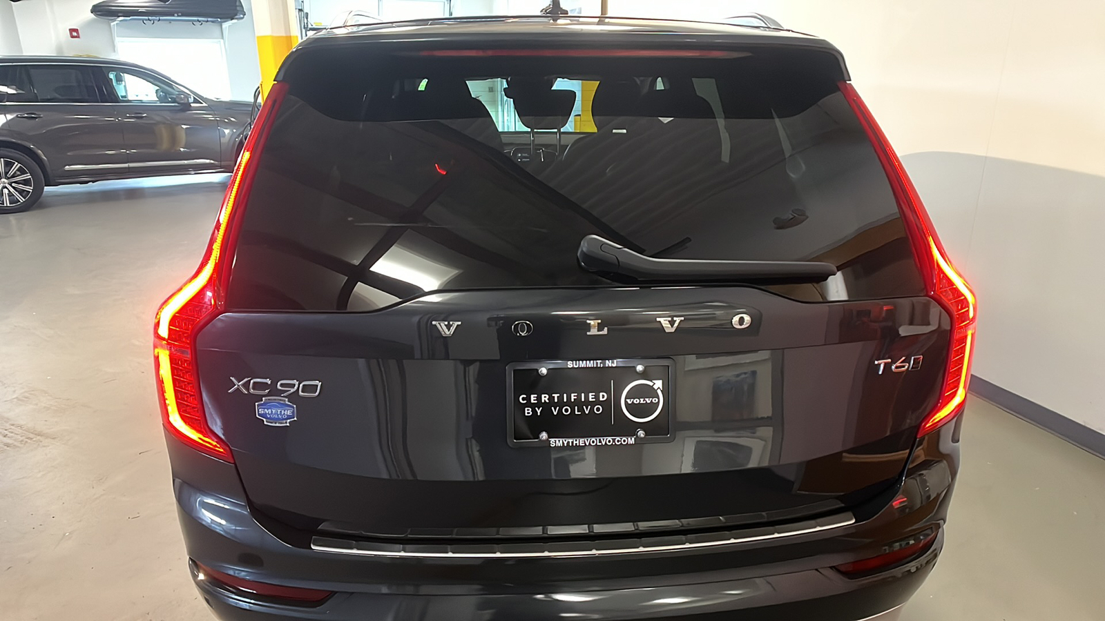 2022 Volvo XC90 T6 Momentum 4