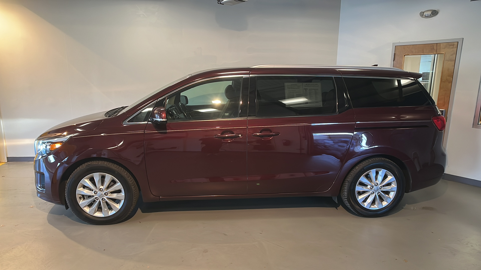 2015 Kia Sedona EX 2