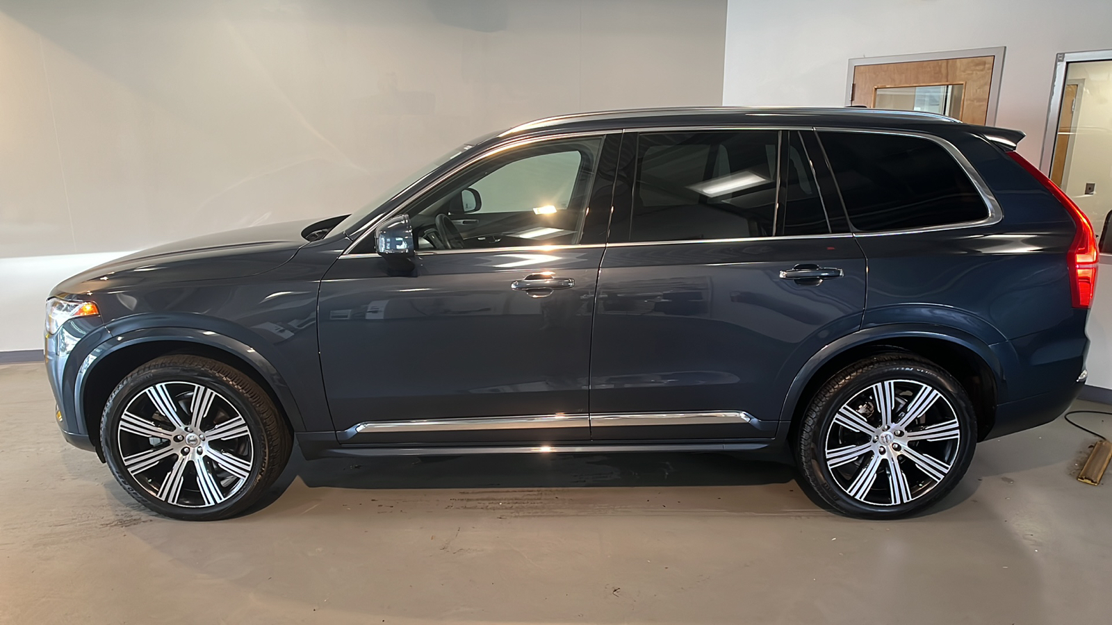 2022 Volvo XC90 T6 Inscription 2