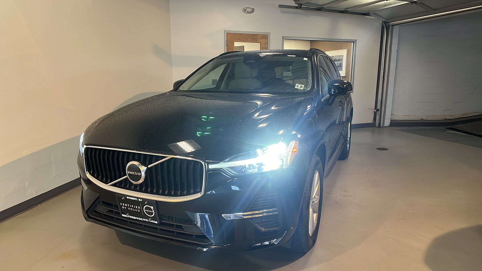 2022 Volvo XC60 B5 Momentum 1